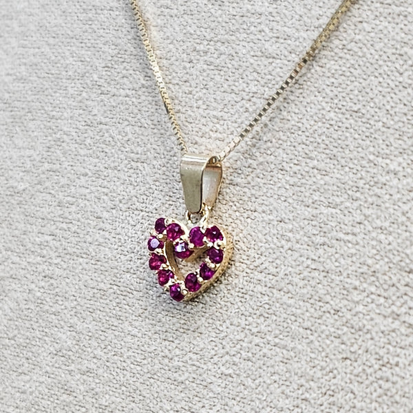 Dije Corazon pequeño Rubies