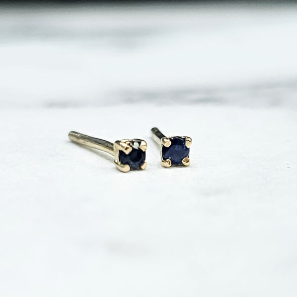 Par topos oro con zafiros 2mm