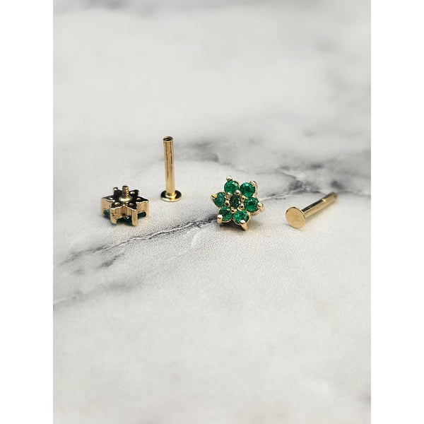 Piercing flor mediana esmeraldas