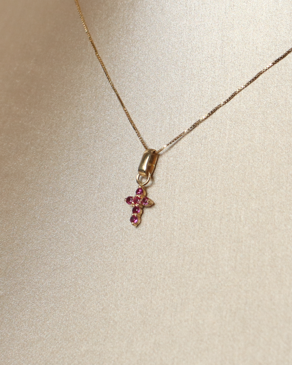 Dije mini Cruz Rubies