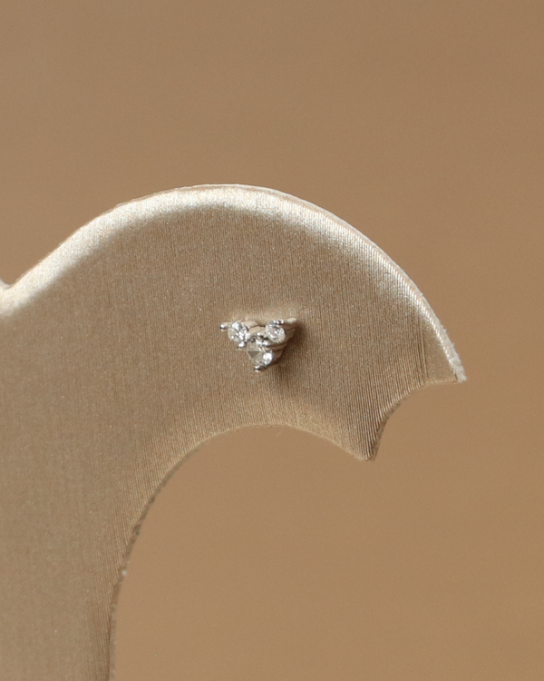 Piercing trebol 3 diamantes